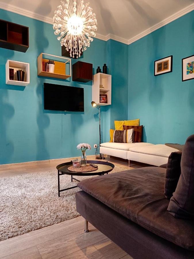 Newly Refurbished Apartment In The City Center Szófia Kültér fotó