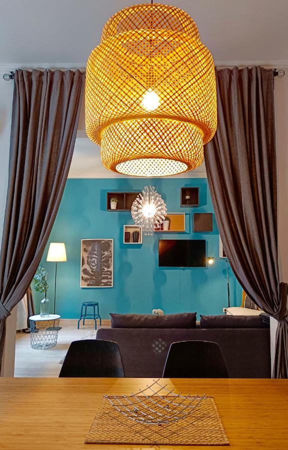Newly Refurbished Apartment In The City Center Szófia Kültér fotó